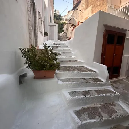 Casa Mezzaluna * Ponza